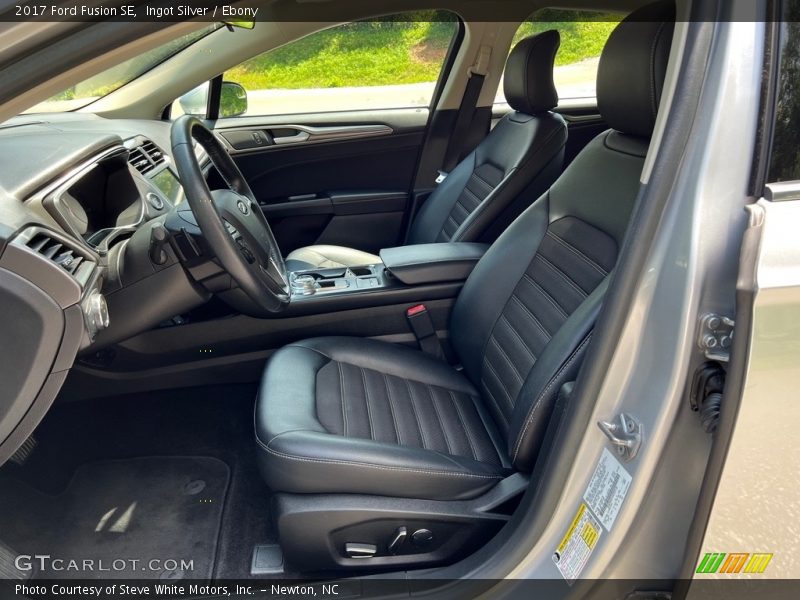  2017 Fusion SE Ebony Interior