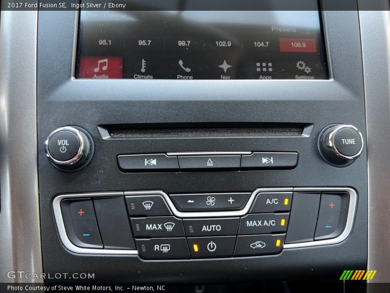 Controls of 2017 Fusion SE