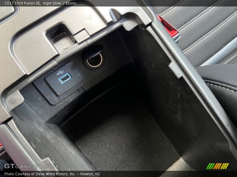 Ingot Silver / Ebony 2017 Ford Fusion SE