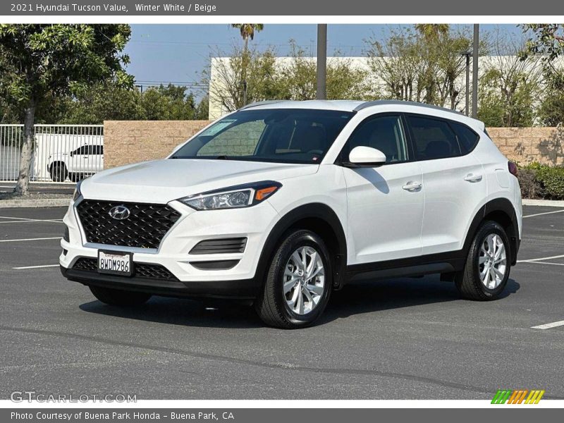 Front 3/4 View of 2021 Tucson Value