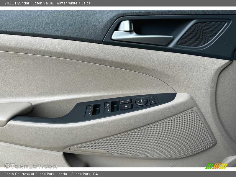 Winter White / Beige 2021 Hyundai Tucson Value