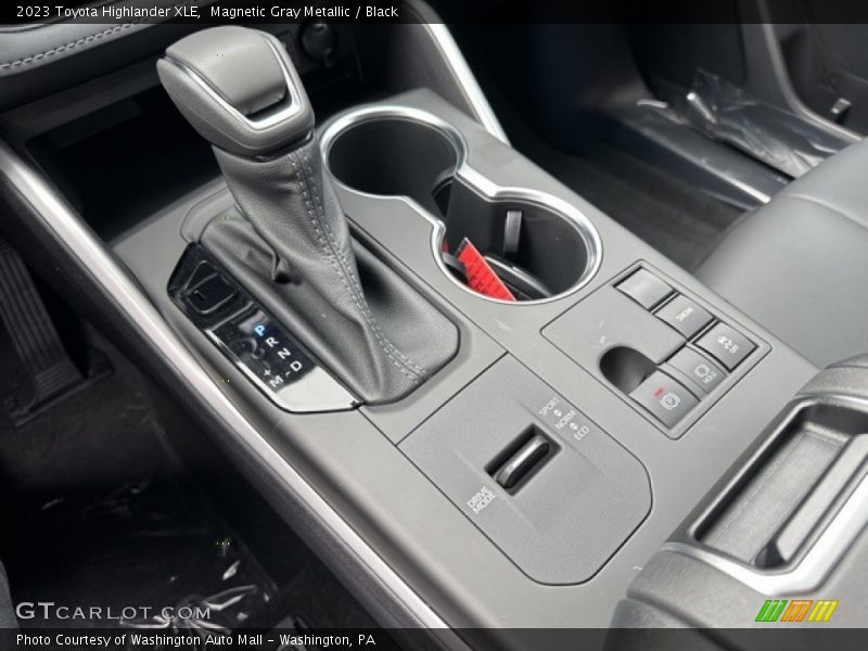 Magnetic Gray Metallic / Black 2023 Toyota Highlander XLE