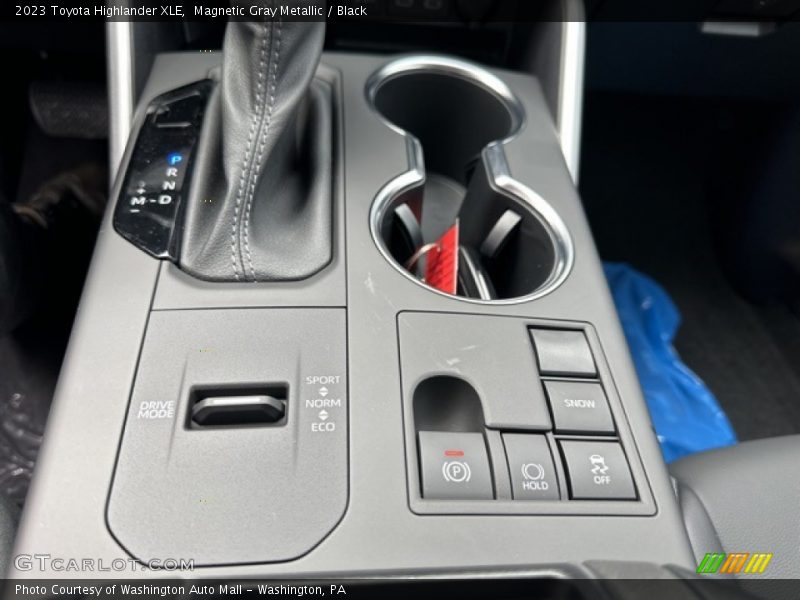 Magnetic Gray Metallic / Black 2023 Toyota Highlander XLE