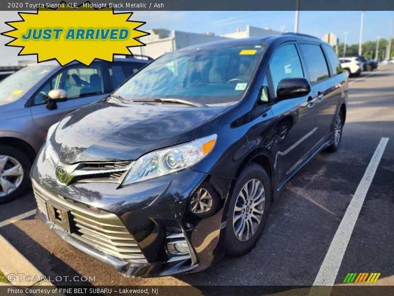 Midnight Black Metallic / Ash 2020 Toyota Sienna XLE
