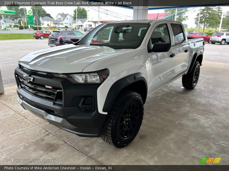 Summit White / Jet Black 2023 Chevrolet Colorado Trail Boss Crew Cab 4x4