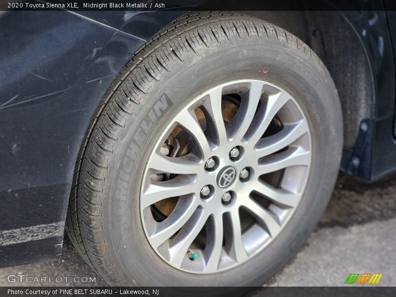 Midnight Black Metallic / Ash 2020 Toyota Sienna XLE