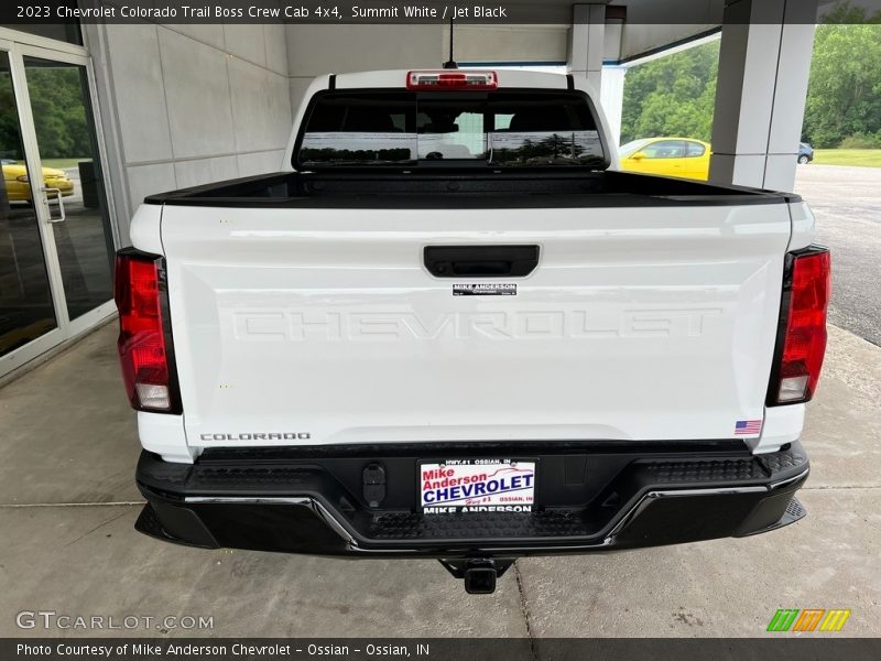 Summit White / Jet Black 2023 Chevrolet Colorado Trail Boss Crew Cab 4x4