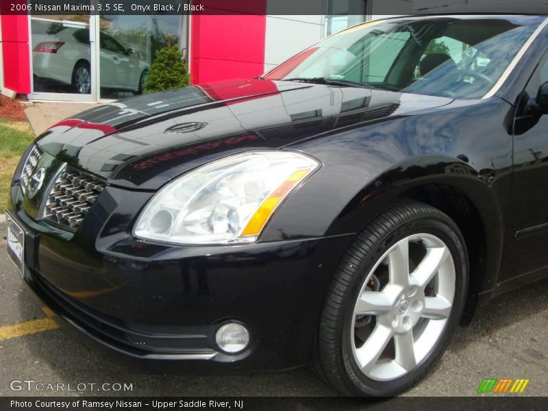 Onyx Black / Black 2006 Nissan Maxima 3.5 SE