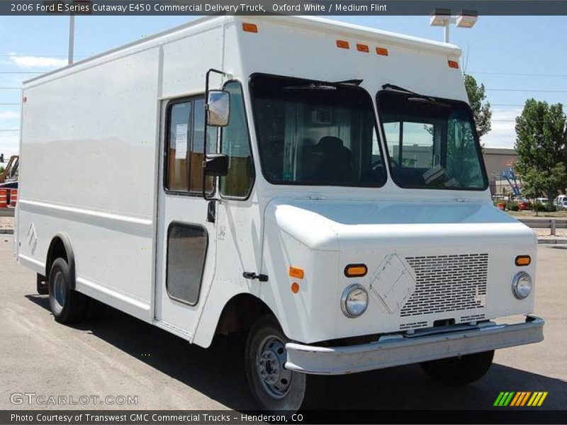 Oxford White / Medium Flint 2006 Ford E Series Cutaway E450 Commercial Delivery Truck