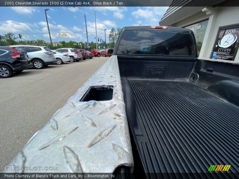 Onyx Black / Tan 2001 Chevrolet Silverado 1500 LS Crew Cab 4x4