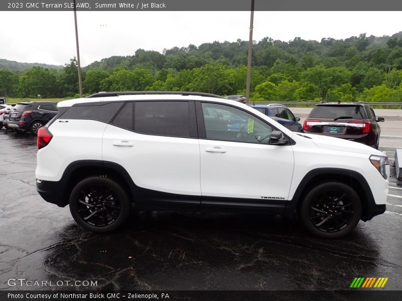 Summit White / Jet Black 2023 GMC Terrain SLE AWD