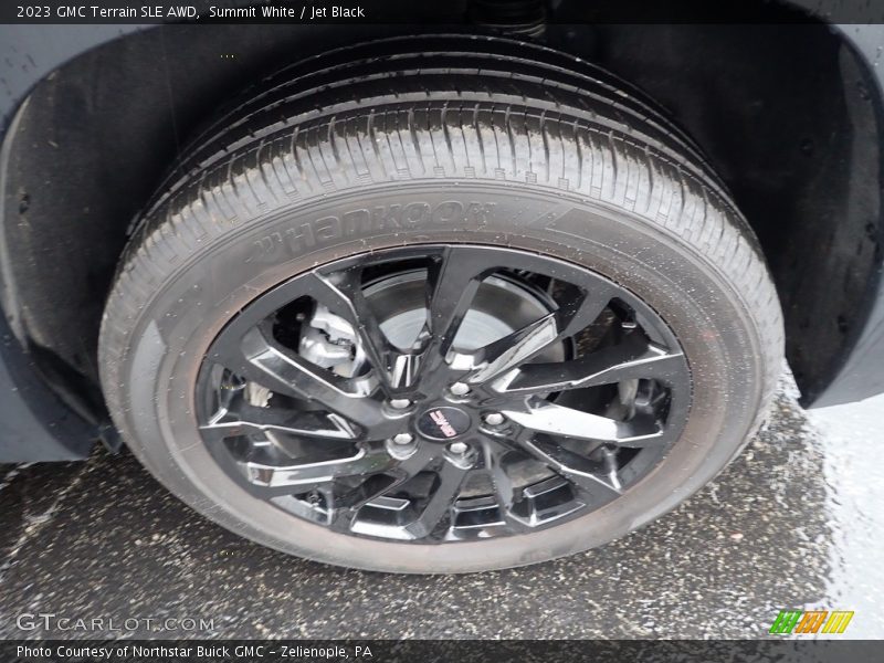 Summit White / Jet Black 2023 GMC Terrain SLE AWD