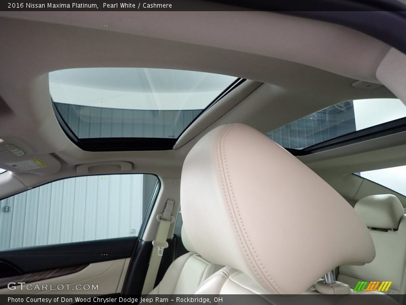 Pearl White / Cashmere 2016 Nissan Maxima Platinum