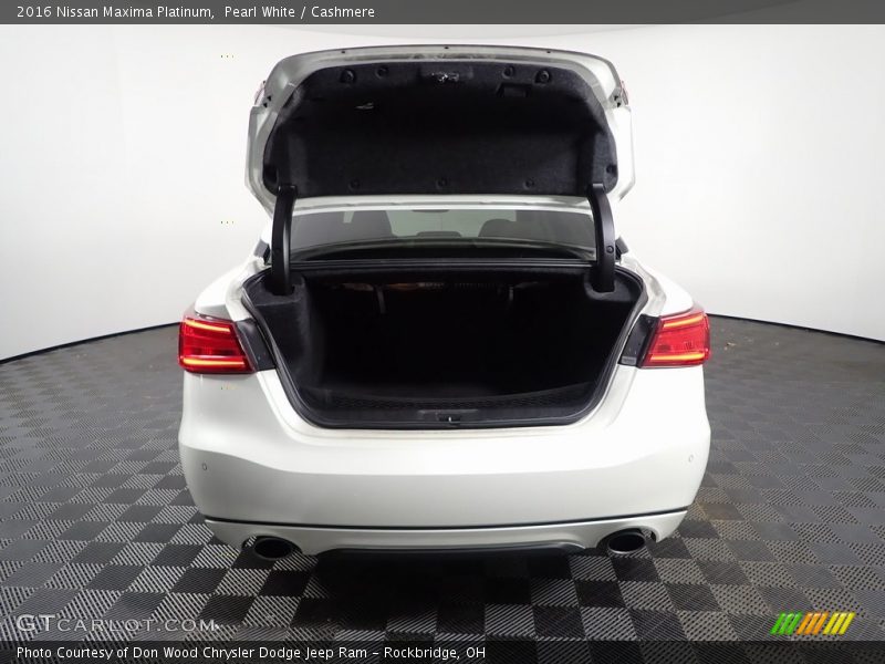 Pearl White / Cashmere 2016 Nissan Maxima Platinum