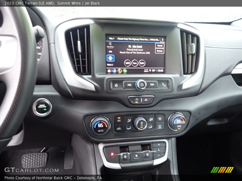 Summit White / Jet Black 2023 GMC Terrain SLE AWD