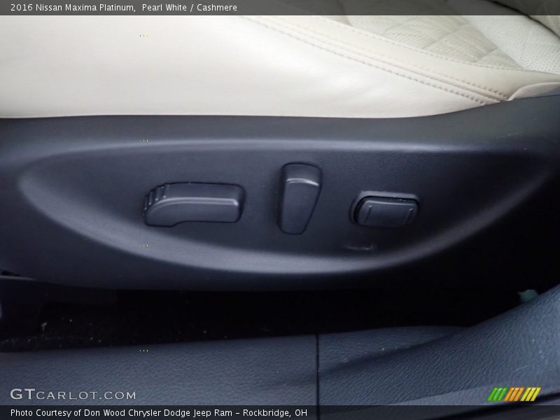 Pearl White / Cashmere 2016 Nissan Maxima Platinum