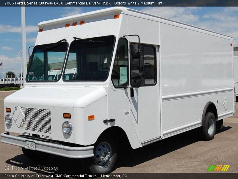 Oxford White / Medium Flint 2006 Ford E Series Cutaway E450 Commercial Delivery Truck