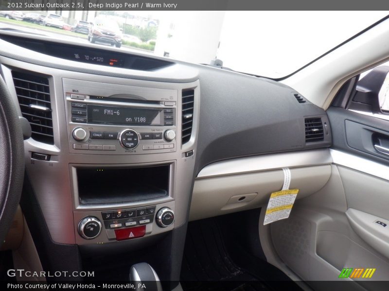 Deep Indigo Pearl / Warm Ivory 2012 Subaru Outback 2.5i