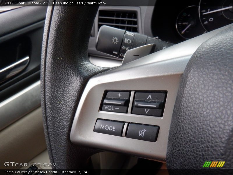 Deep Indigo Pearl / Warm Ivory 2012 Subaru Outback 2.5i