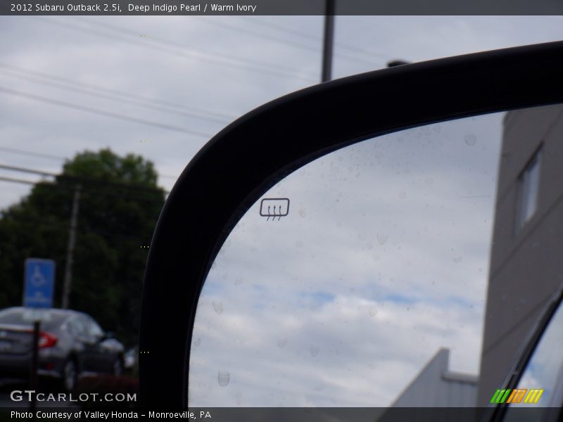 Deep Indigo Pearl / Warm Ivory 2012 Subaru Outback 2.5i