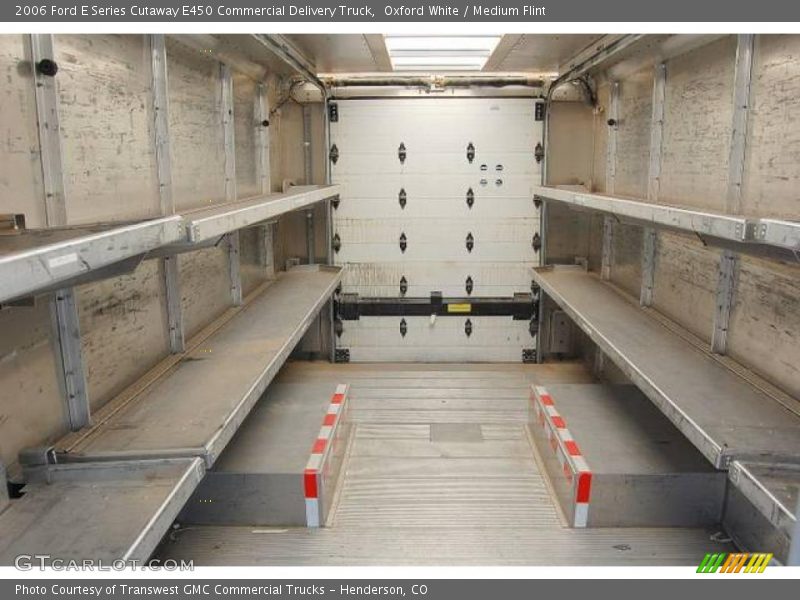 Oxford White / Medium Flint 2006 Ford E Series Cutaway E450 Commercial Delivery Truck