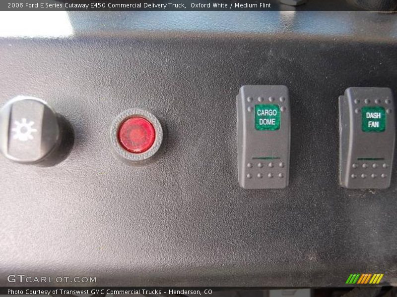 Oxford White / Medium Flint 2006 Ford E Series Cutaway E450 Commercial Delivery Truck