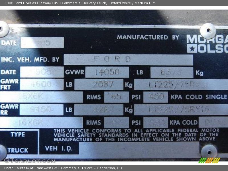 Oxford White / Medium Flint 2006 Ford E Series Cutaway E450 Commercial Delivery Truck