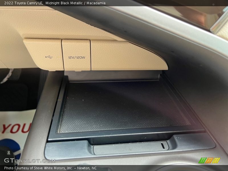 Midnight Black Metallic / Macadamia 2022 Toyota Camry LE