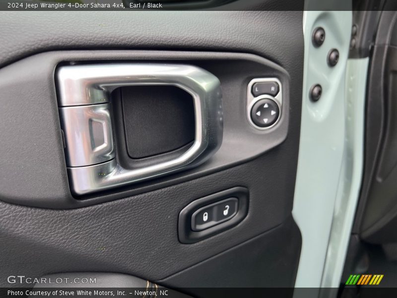 Door Panel of 2024 Wrangler 4-Door Sahara 4x4