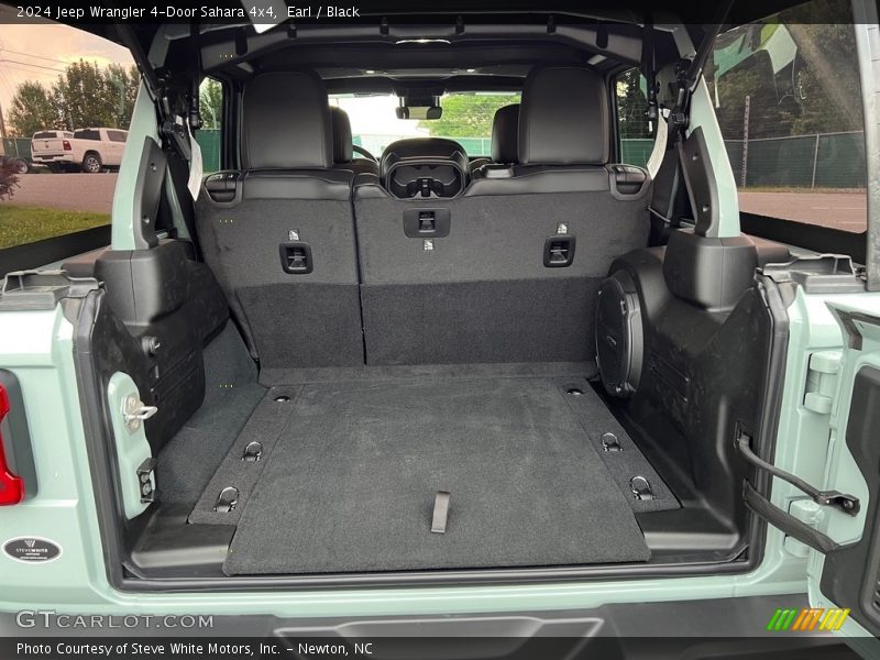  2024 Wrangler 4-Door Sahara 4x4 Trunk