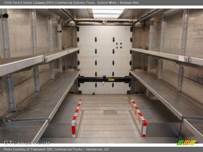 Oxford White / Medium Flint 2006 Ford E Series Cutaway E450 Commercial Delivery Truck