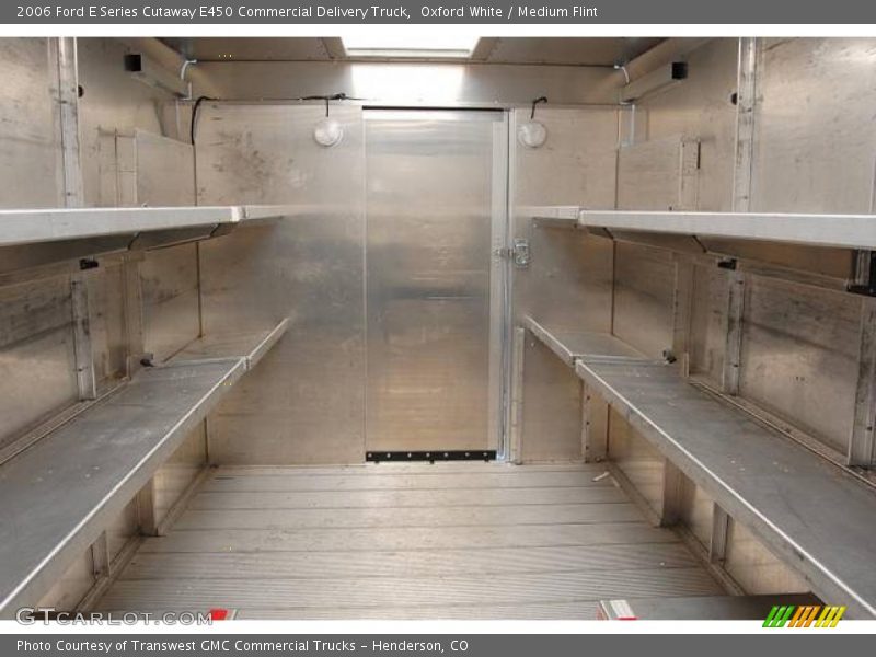 Oxford White / Medium Flint 2006 Ford E Series Cutaway E450 Commercial Delivery Truck