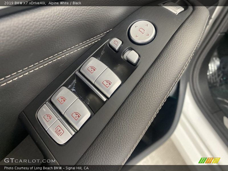 Alpine White / Black 2019 BMW X7 xDrive40i
