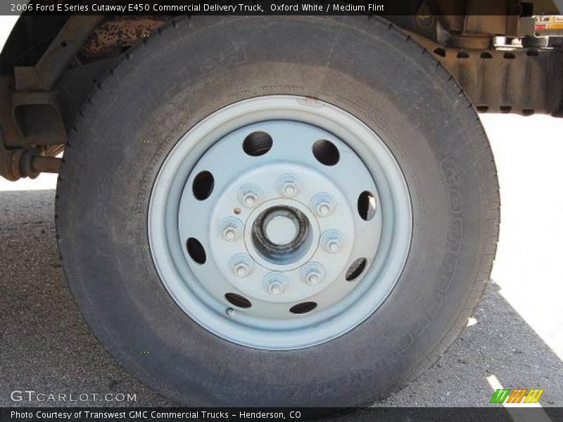 Oxford White / Medium Flint 2006 Ford E Series Cutaway E450 Commercial Delivery Truck