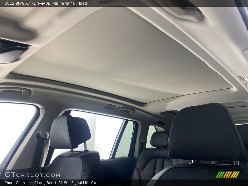 Alpine White / Black 2019 BMW X7 xDrive40i