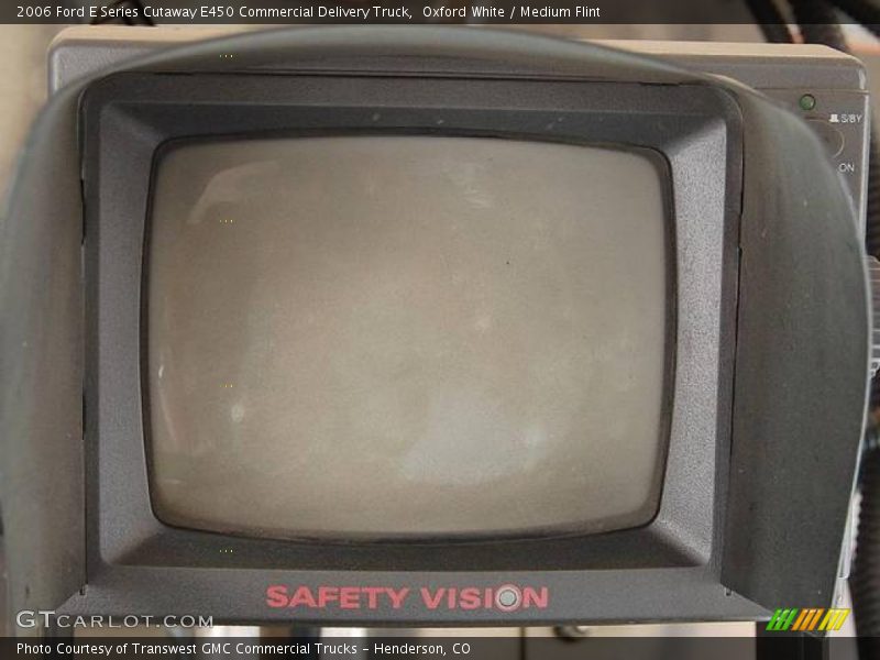 Oxford White / Medium Flint 2006 Ford E Series Cutaway E450 Commercial Delivery Truck