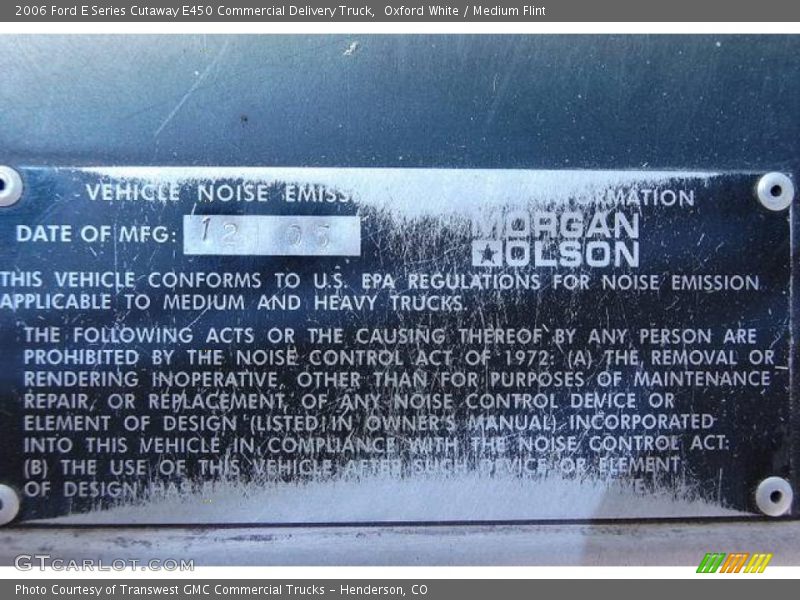 Oxford White / Medium Flint 2006 Ford E Series Cutaway E450 Commercial Delivery Truck