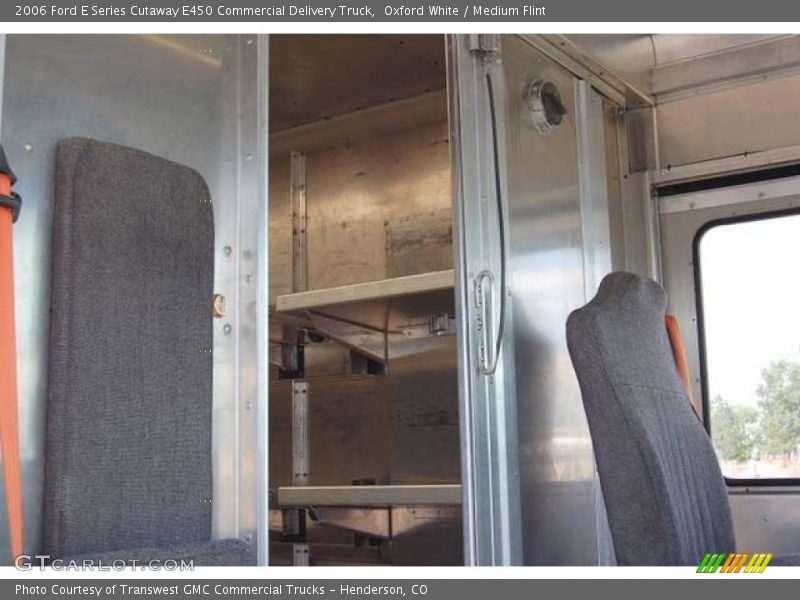 Oxford White / Medium Flint 2006 Ford E Series Cutaway E450 Commercial Delivery Truck