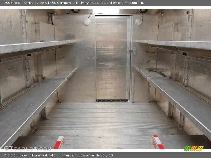 Oxford White / Medium Flint 2006 Ford E Series Cutaway E450 Commercial Delivery Truck