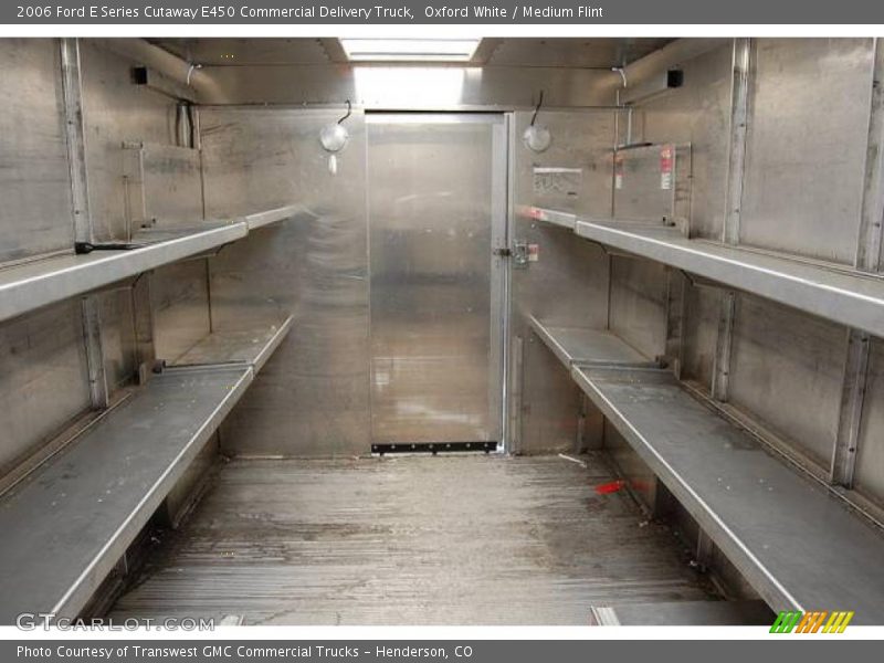 Oxford White / Medium Flint 2006 Ford E Series Cutaway E450 Commercial Delivery Truck