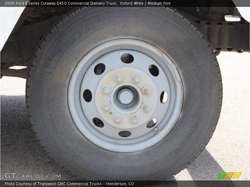 Oxford White / Medium Flint 2006 Ford E Series Cutaway E450 Commercial Delivery Truck