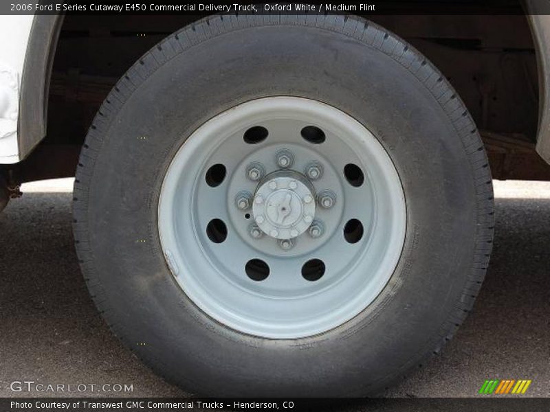 Oxford White / Medium Flint 2006 Ford E Series Cutaway E450 Commercial Delivery Truck