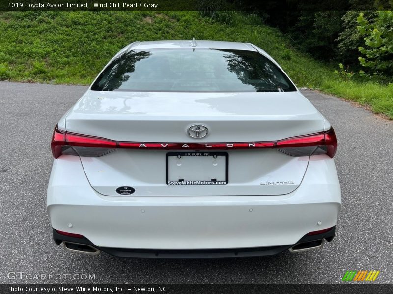 Wind Chill Pearl / Gray 2019 Toyota Avalon Limited