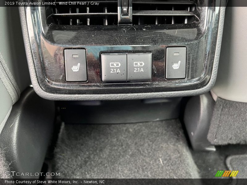 Wind Chill Pearl / Gray 2019 Toyota Avalon Limited