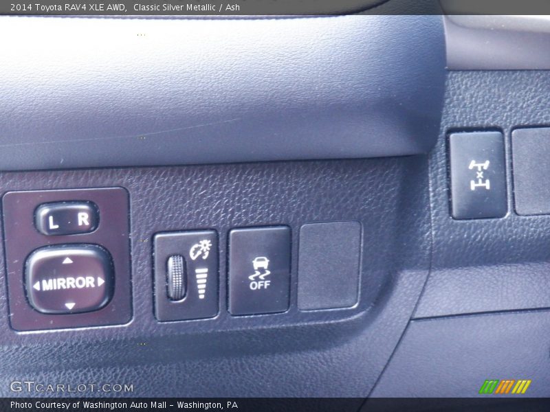 Classic Silver Metallic / Ash 2014 Toyota RAV4 XLE AWD