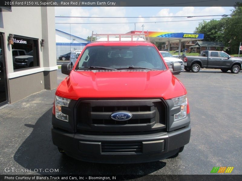 Race Red / Medium Earth Gray 2016 Ford F150 XL SuperCab