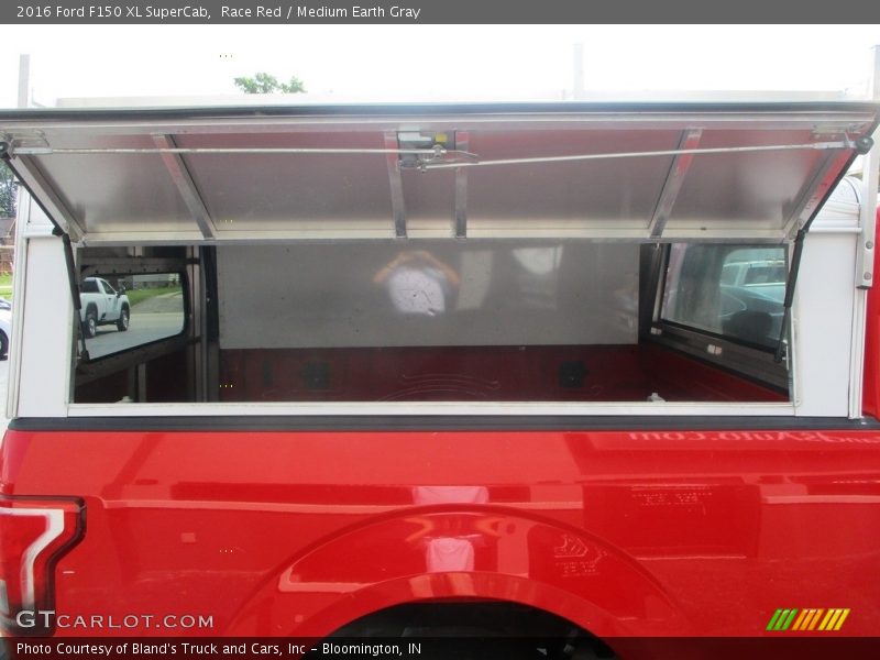 Race Red / Medium Earth Gray 2016 Ford F150 XL SuperCab
