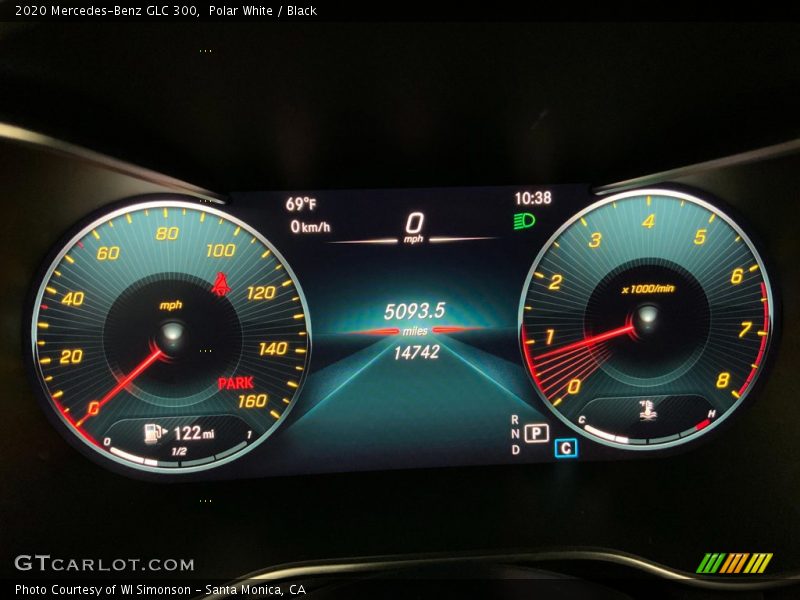 Polar White / Black 2020 Mercedes-Benz GLC 300