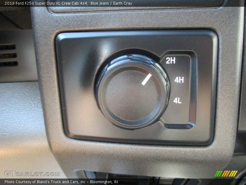Blue Jeans / Earth Gray 2019 Ford F250 Super Duty XL Crew Cab 4x4