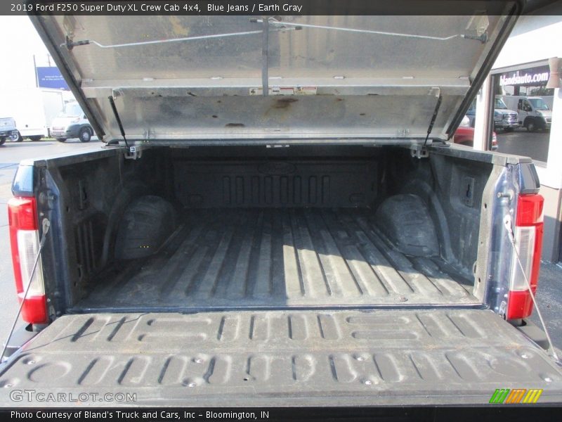 Blue Jeans / Earth Gray 2019 Ford F250 Super Duty XL Crew Cab 4x4